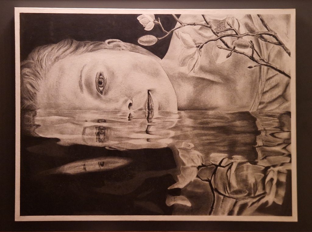 Monochromes Grafit-Porträt handgemacht – Marlene auf Büttenpapier (120 cm x 85 cm) mit detailreicher Schattierung.